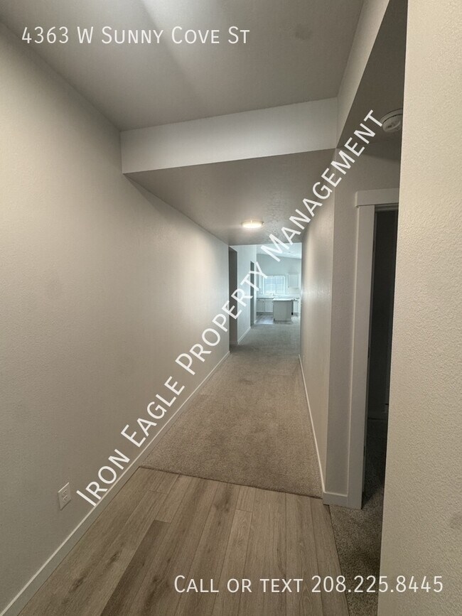 Foto del edificio - 4363 W Sunny Cove St