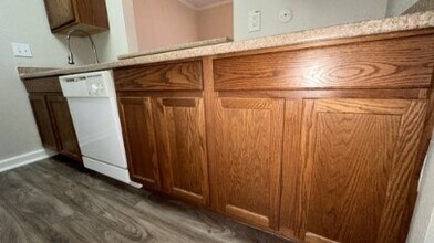 Building Photo - 7315 Brompton St