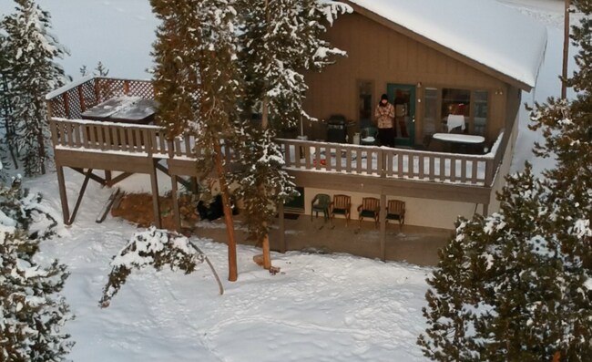 Building Photo - 24 Ski Pole