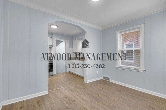 Building Photo - This beautifully updated 3-bedroom, 1-bath single-family home is ready for move-in!