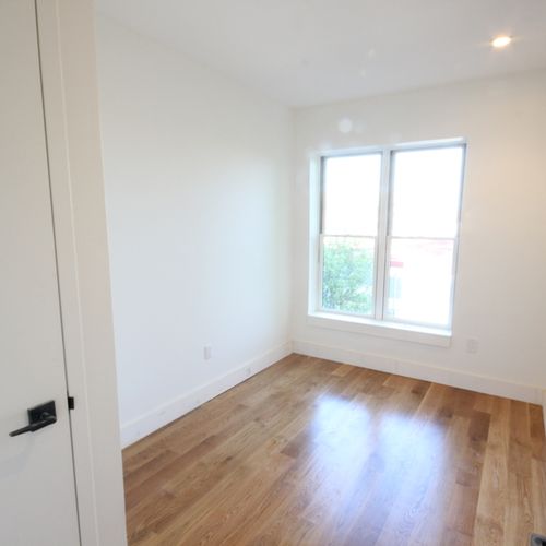 Building Photo - 1144 Dekalb Ave