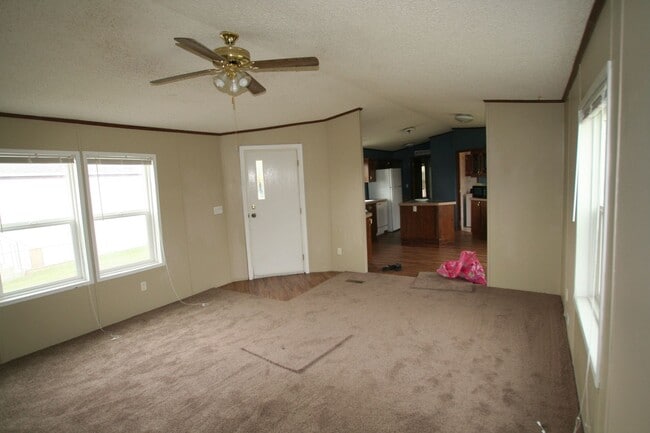 Foto del edificio - 3 br 2 bath manufactured centrally located