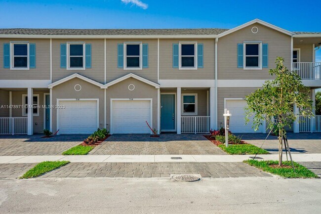 Building Photo - 934 SE 19th St