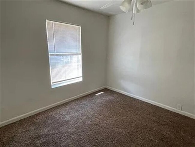 Foto del edificio - For Rent