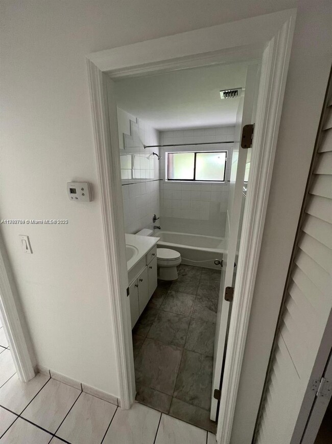 Building Photo - 4317 SW 136th Pl