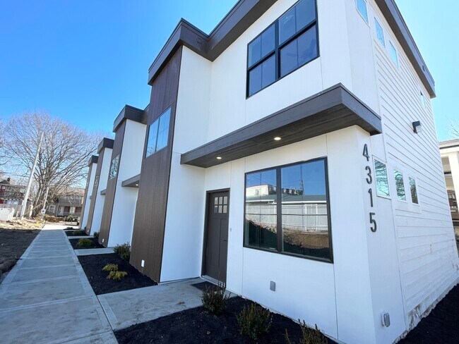 Foto del edificio - 4315 Holly St