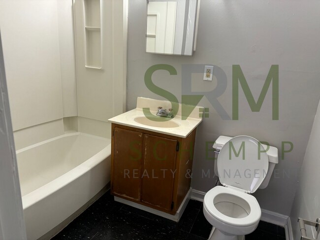 Foto del edificio - First floor 1 bedroom in West Louisville! Section 8 Accepted