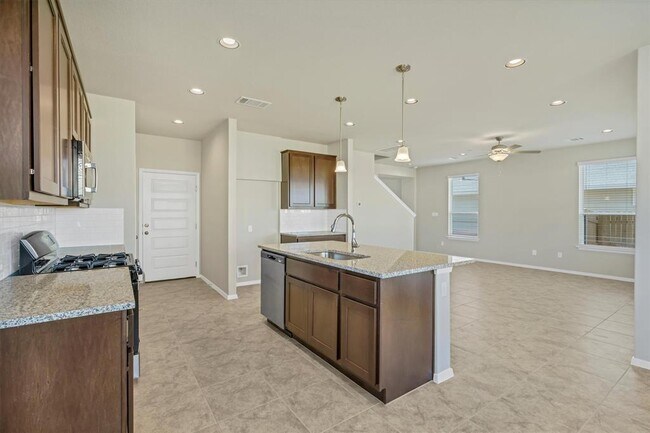 Building Photo - 116 Heather Glen Way