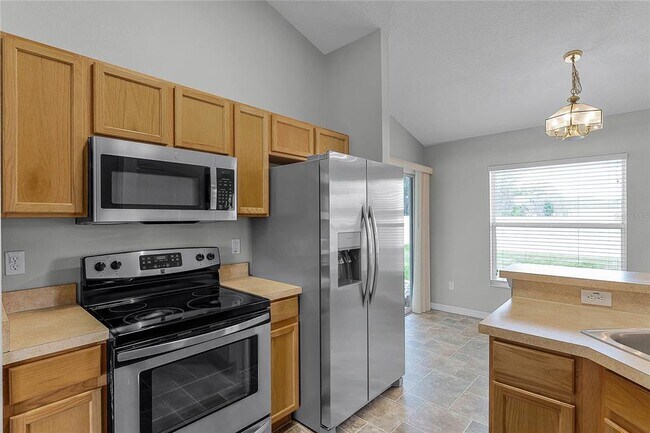 Building Photo - 819 Gentle Breeze Dr