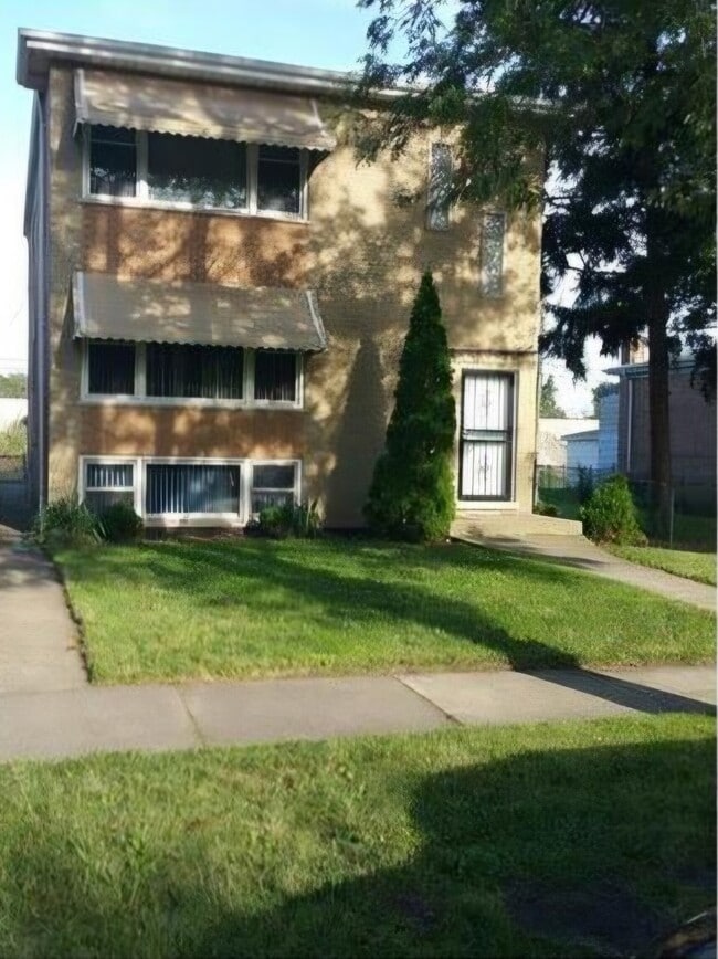 Building Photo - 14345 Park Ave