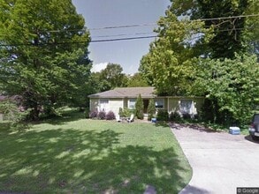 Building Photo - 712 S 19th St