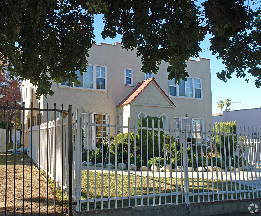 Building Photo - 1235 S Bronson Ave