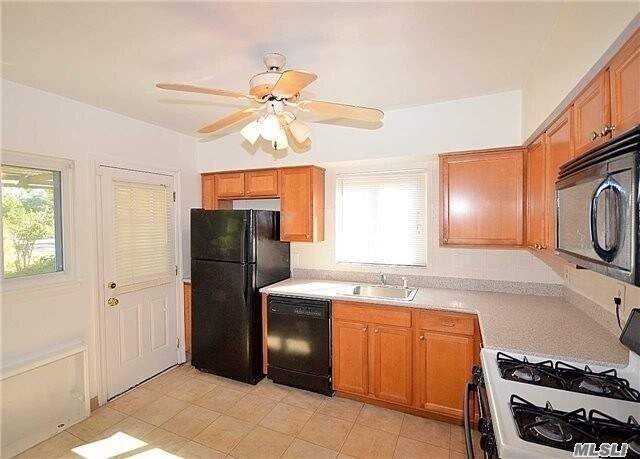 Foto del edificio - 271-30 77th Ave