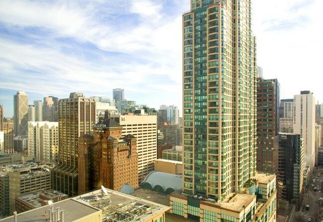 Foto del edificio - 758 N Rush St