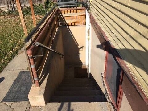 Building Photo - 159 N 400 E