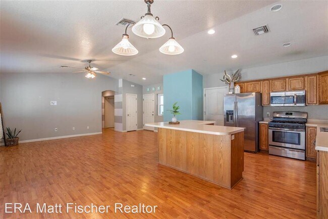 Foto del edificio - 4 br, 2 bath House - 7627 E 27TH ST