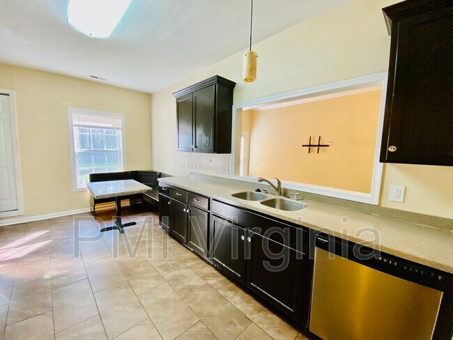 Building Photo - 4117 Pughsville Rd