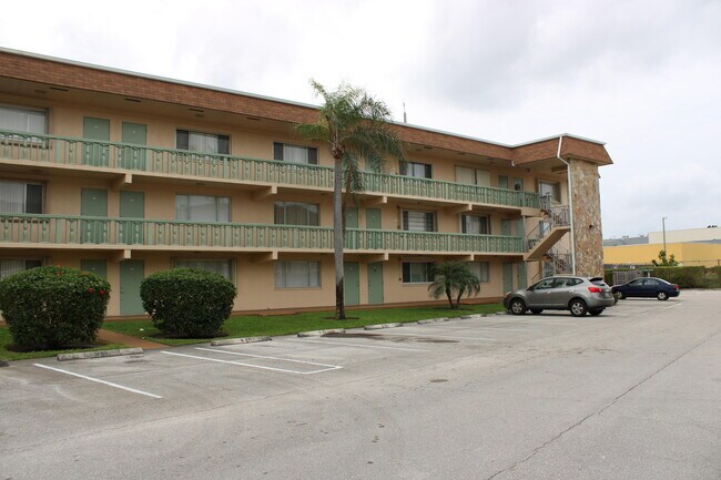 Foto del edificio - 700 Village Green Ct