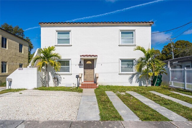 Foto del edificio - 3415 SW 15th St