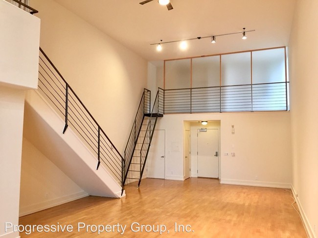 Building Photo - 1 br, 1.5 bath House - 74 Brady St #7