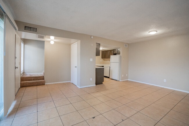 Building Photo - 2644 N 43RD AVE UNIT B7, PHOENIX AZ