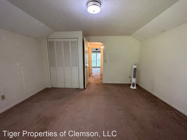 Building Photo - 3 br, 2 bath House - 103 Bobolink Dr
