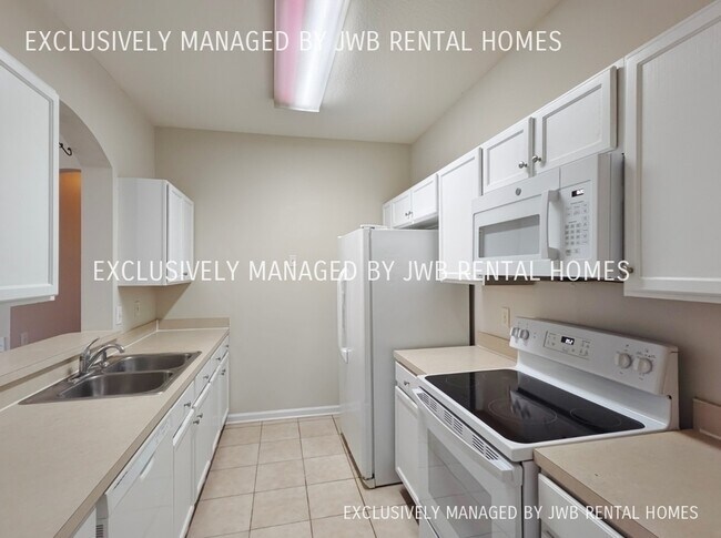 Foto del edificio - 7990 Baymeadows Rd E