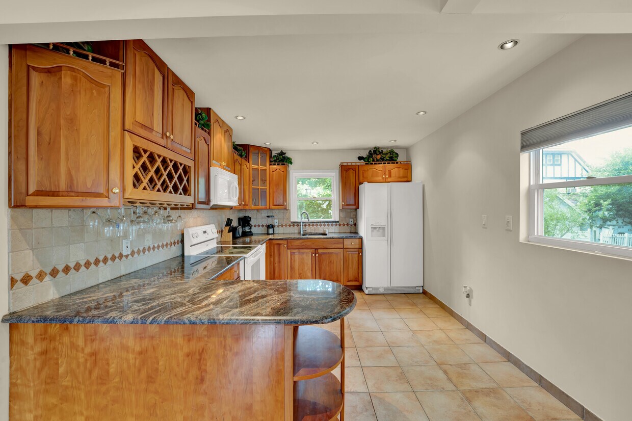 Chef's Kitchen - 7417 Boulevard East