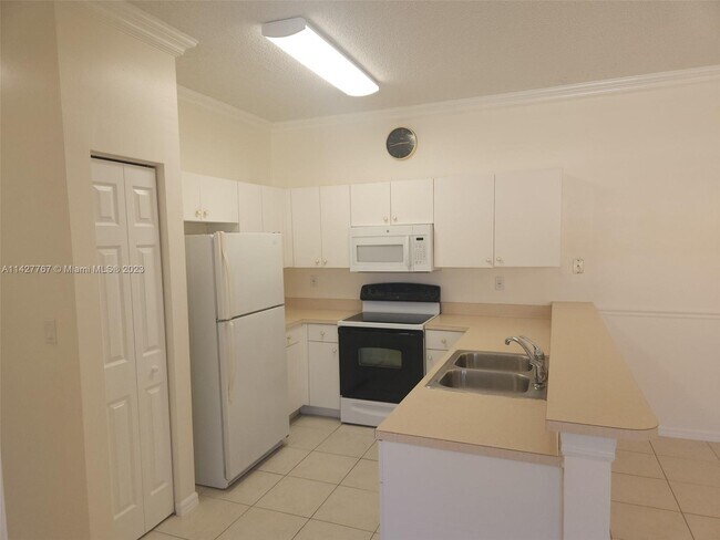 Foto del edificio - 2902 Crestwood Ter