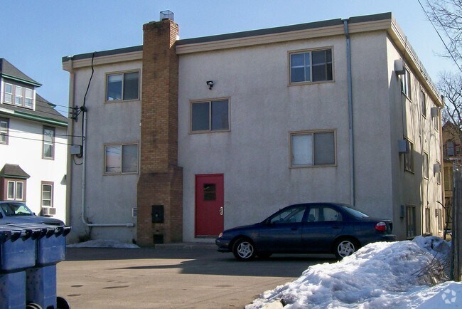 Foto del edificio - 2536 Colfax Ave S