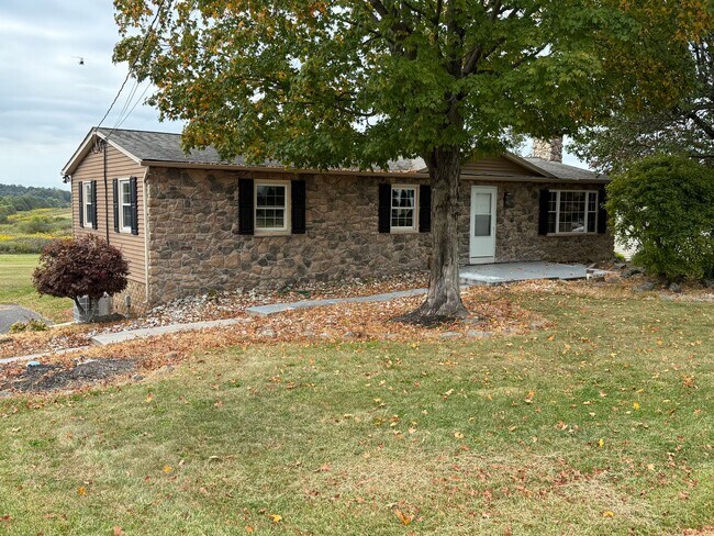 Foto del edificio - 3 bd / 1.5 bth Single Family Home in Quake...