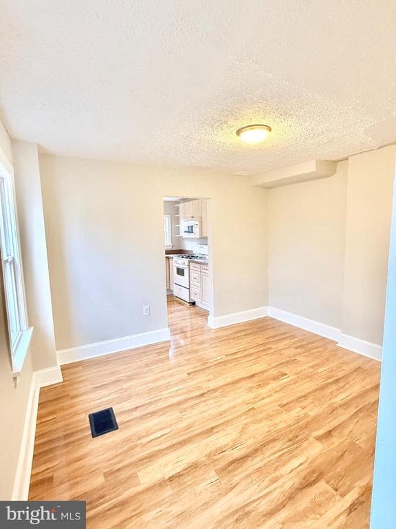 Building Photo - 666 Jefferson Ave