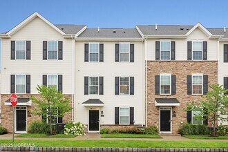 Building Photo - 102 Celebration Blvd