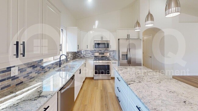 Foto del edificio - 480 E Camino Del Pinsapo