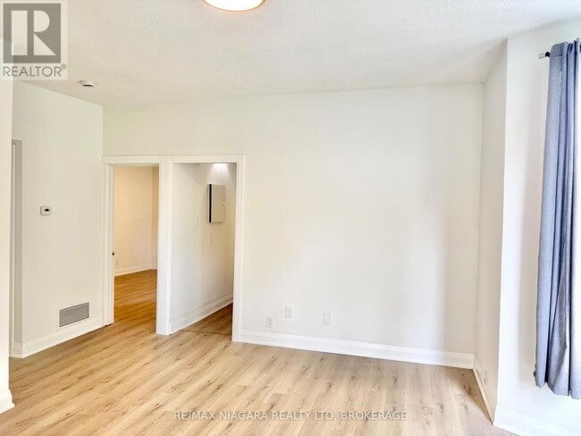 Building Photo - 4674 Zimmerman Ave