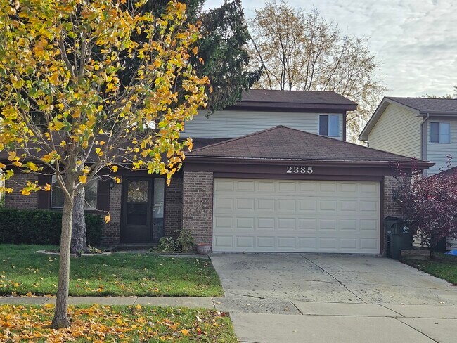 Foto del edificio - 2385 Goldfinch St
