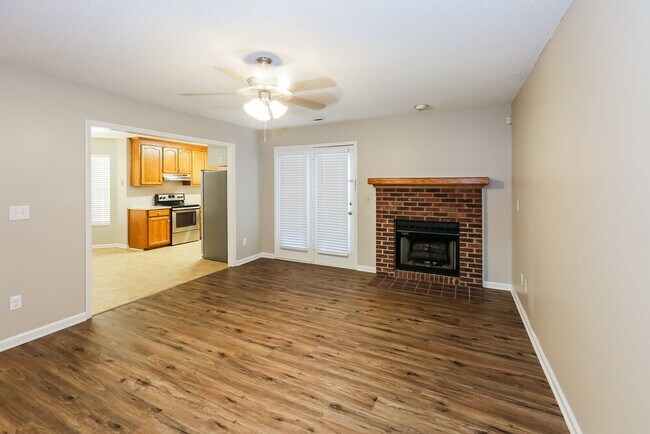 Foto del edificio - 4980 Valley Trail Ct