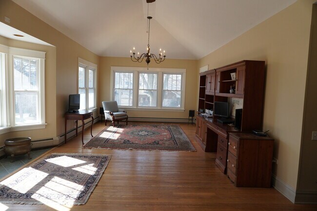 Foto del edificio - 416 N Grove Ave