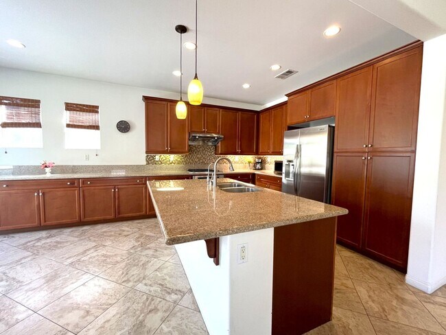 Foto del edificio - 4 bed, 3 bath located in Eastvale, CA!