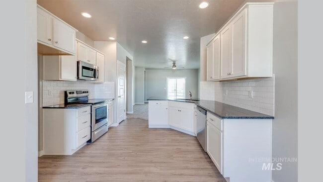 Building Photo - 3969 W Peak Cloud Dr