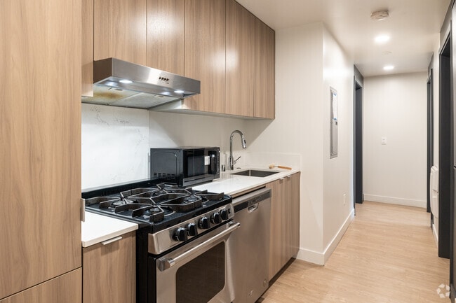 5BR, 5BA - 930SF - Kitchen - MySuite at Cara Co-Living