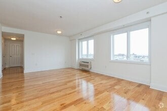 Building Photo - 125 43rd St