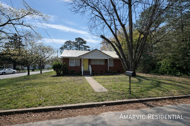 Foto del edificio - 709 Jackson Ln