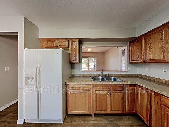 Building Photo - 714 Tahiti Dr