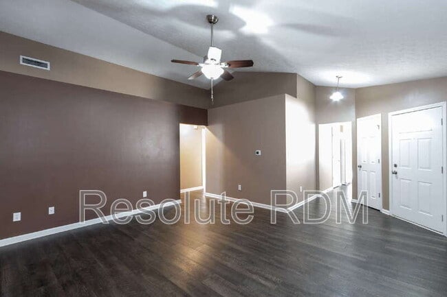 Building Photo - 9130 Allegro Dr