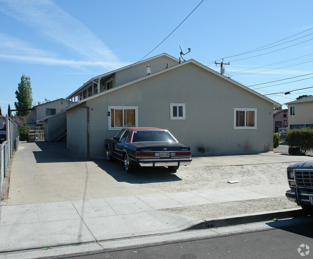 Building Photo - 8 N Fremont St
