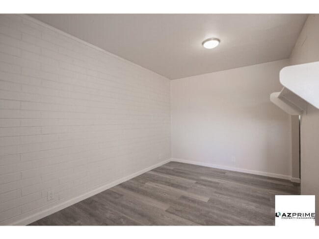Building Photo - Modern 2/1 Chandler Apartment - Stylish Co...