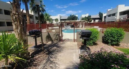 Building Photo - 3301 E Earll Dr