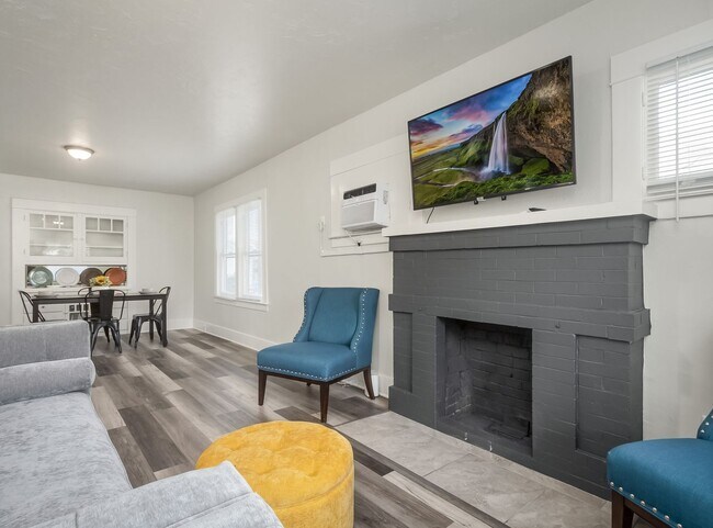 Foto del edificio - Cozy 2 bedroom cottage in Tower District