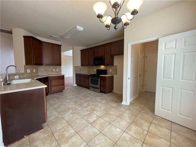 Building Photo - 8312 Cambria Dr